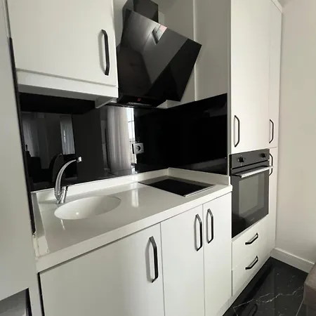 4 Numara Apartment Eskiomerler